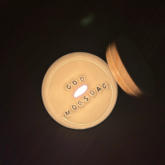 Duftlys med hemmelig beskjed (GOD MORSDAG/FARSDAG)