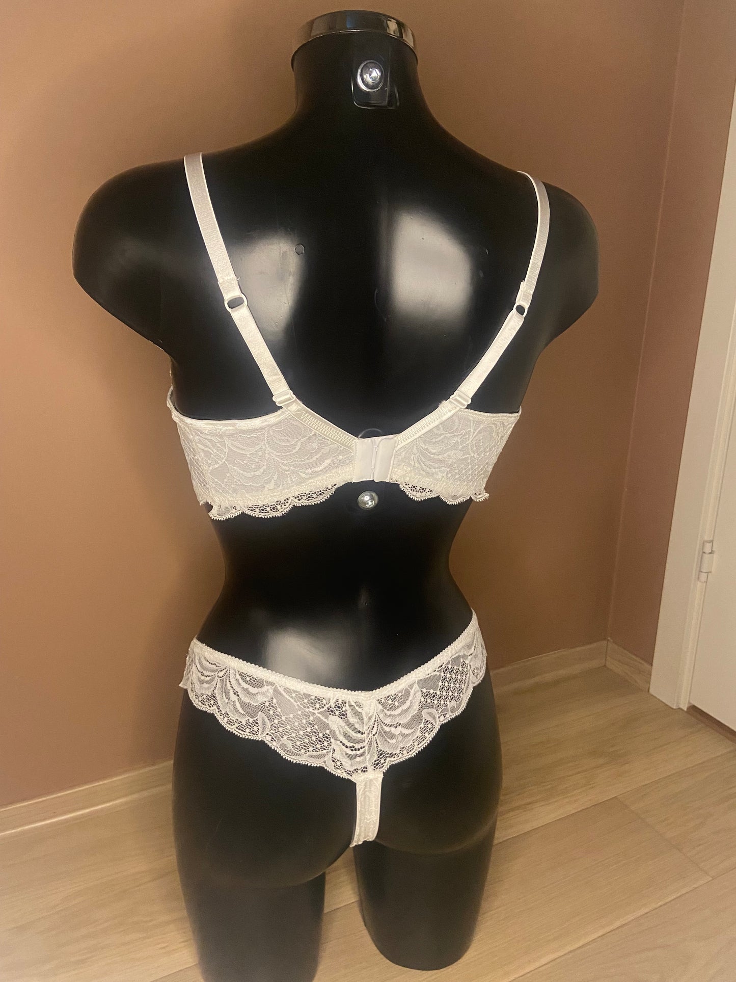 Spesialsydd bralette HVIT