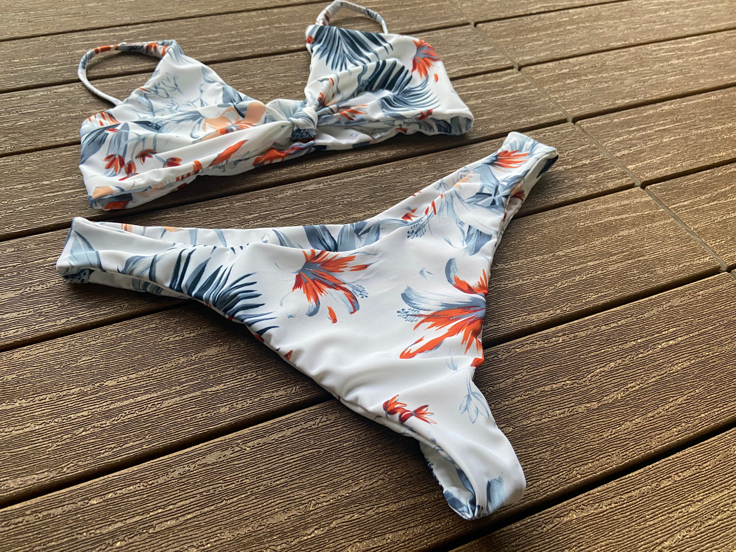 Eirins bikinitruse