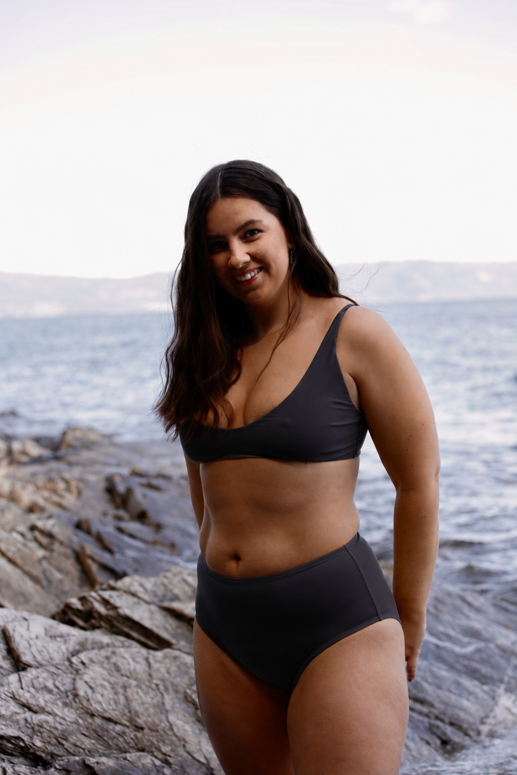 Eirins bikinisett (bikinitopp + truse med høyt liv)