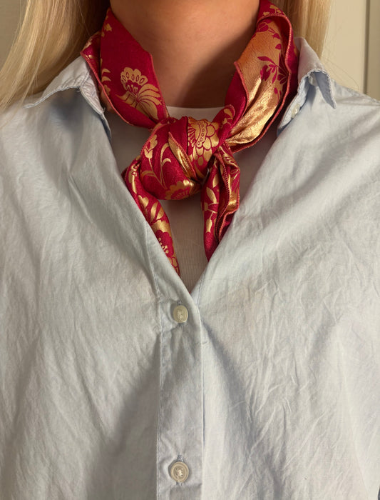 Silkeskjerf ceriserød (silkebrokade)